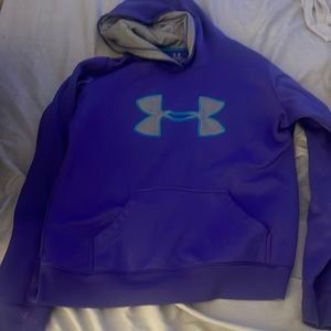 Women’s medium underarmour hoodie
